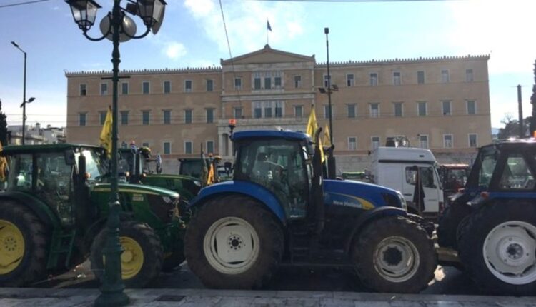 Χιλιάδες αγρότες έδωσαν το «παρών» στο Σύνταγμα