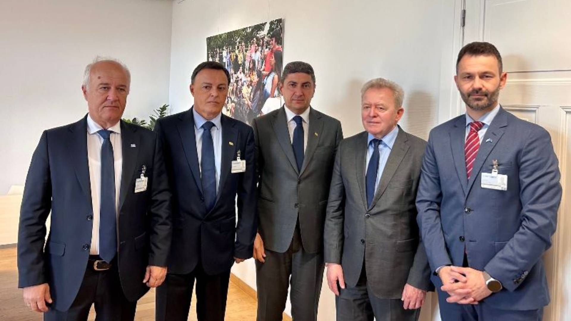 Συνάντηση Αυγενάκη με Επίτροπο Βοϊτσεχόφσκι για την εξυγίανση του ΟΠΕΚΕΠΕ